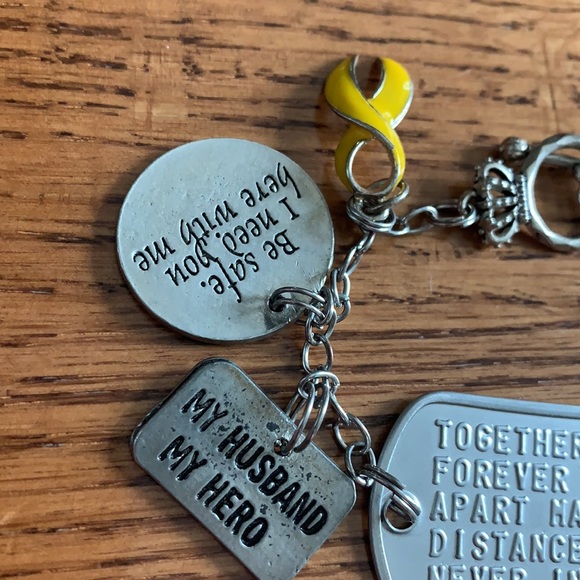 Veteran spouse charm bracelet - Picture 2 of 3